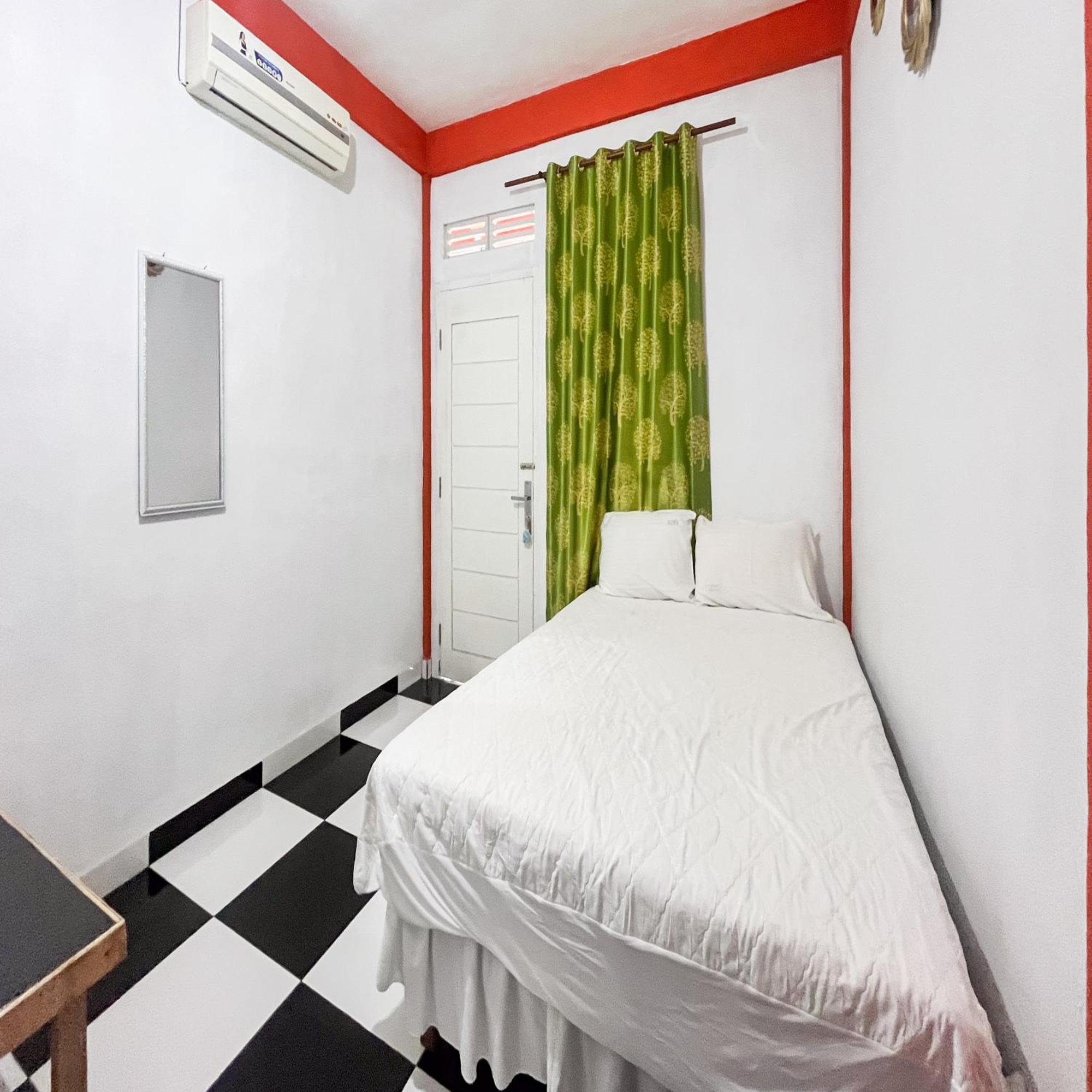 Anaqi Homestay Mitra Reddoorz Lahat 외부 사진