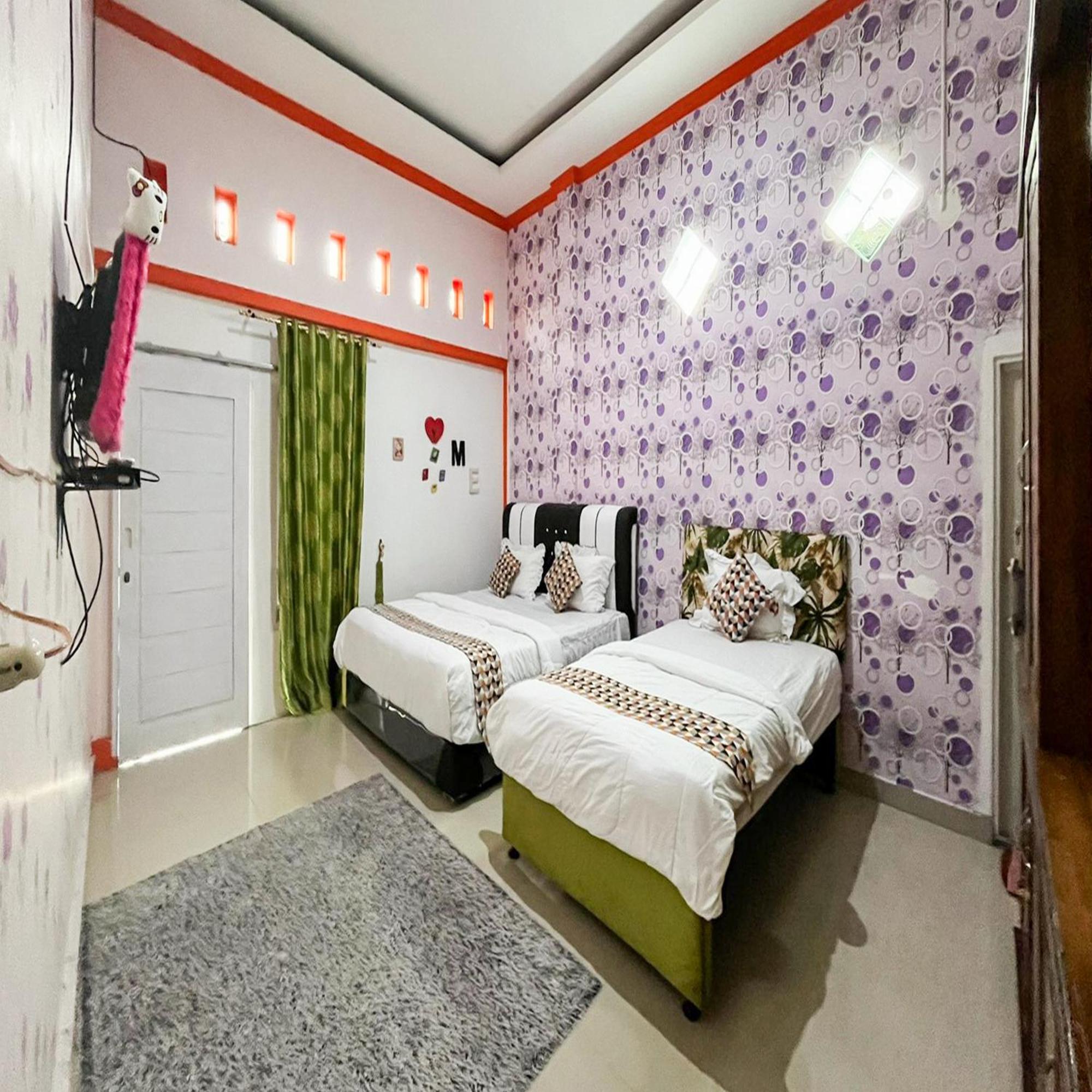 Anaqi Homestay Mitra Reddoorz Lahat 외부 사진